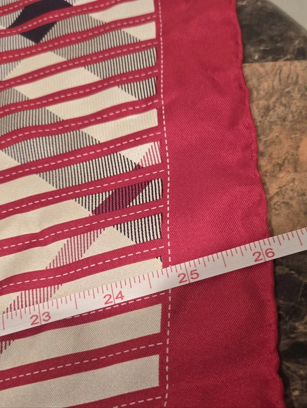 NWOT!! Burberry Silk 26